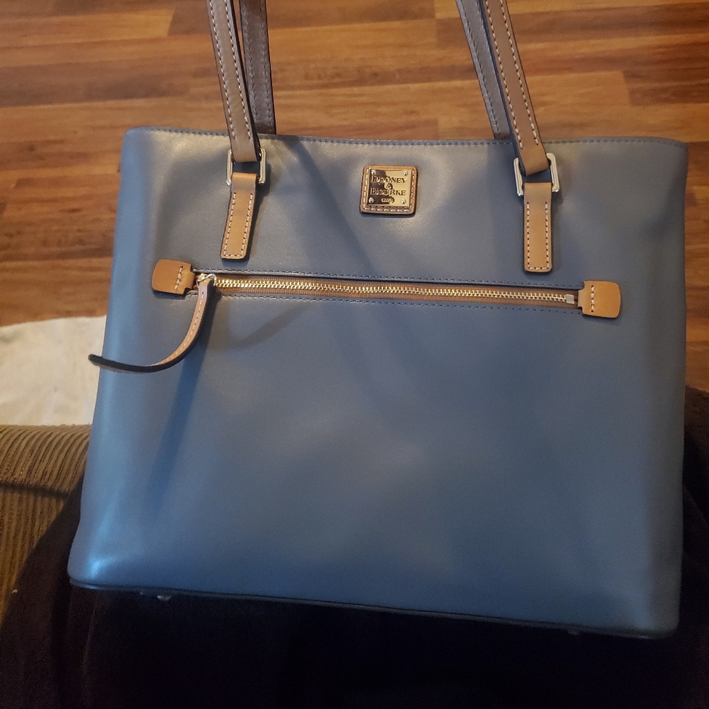 Dooney & Bourke Handbag